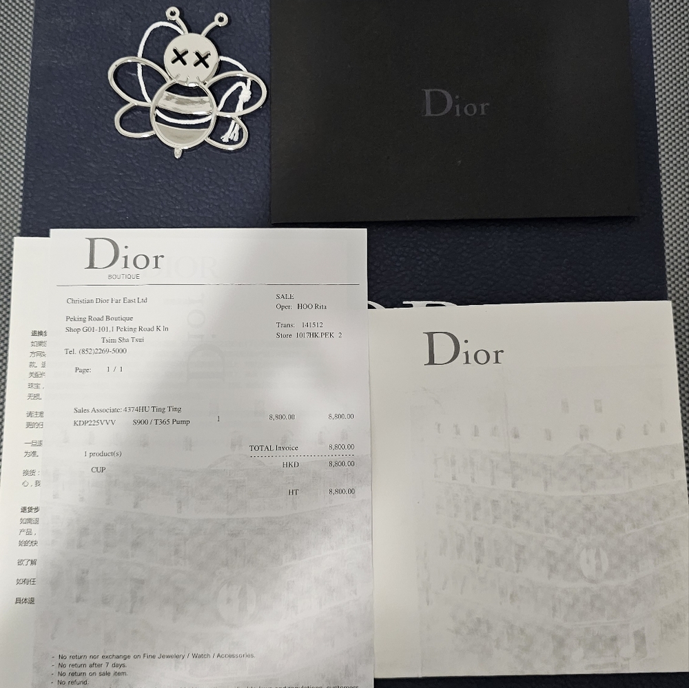 DIOR B23 HIGH-TOP SNEAKER. Beige, Black and Navy Blue Dior Oblique Tapestry - Picture 14 of 16